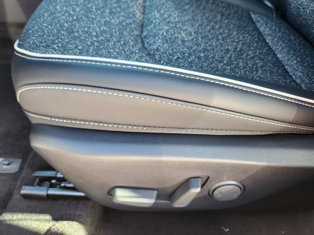 New 2025 Kia K4 GT-Line w/ GT-Line Sunroof Package image 9