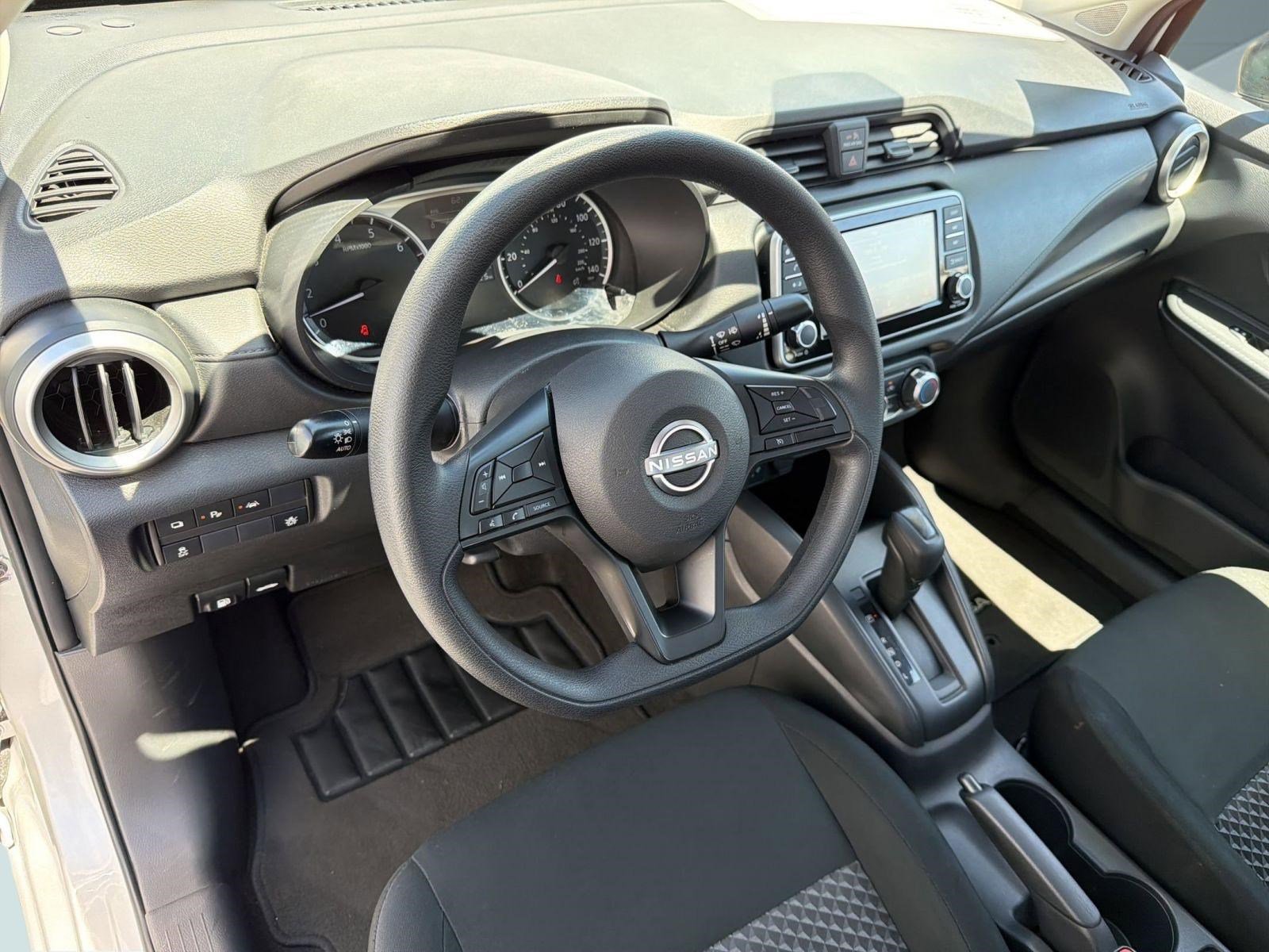 Used 2024 Nissan Versa S FWD image 3