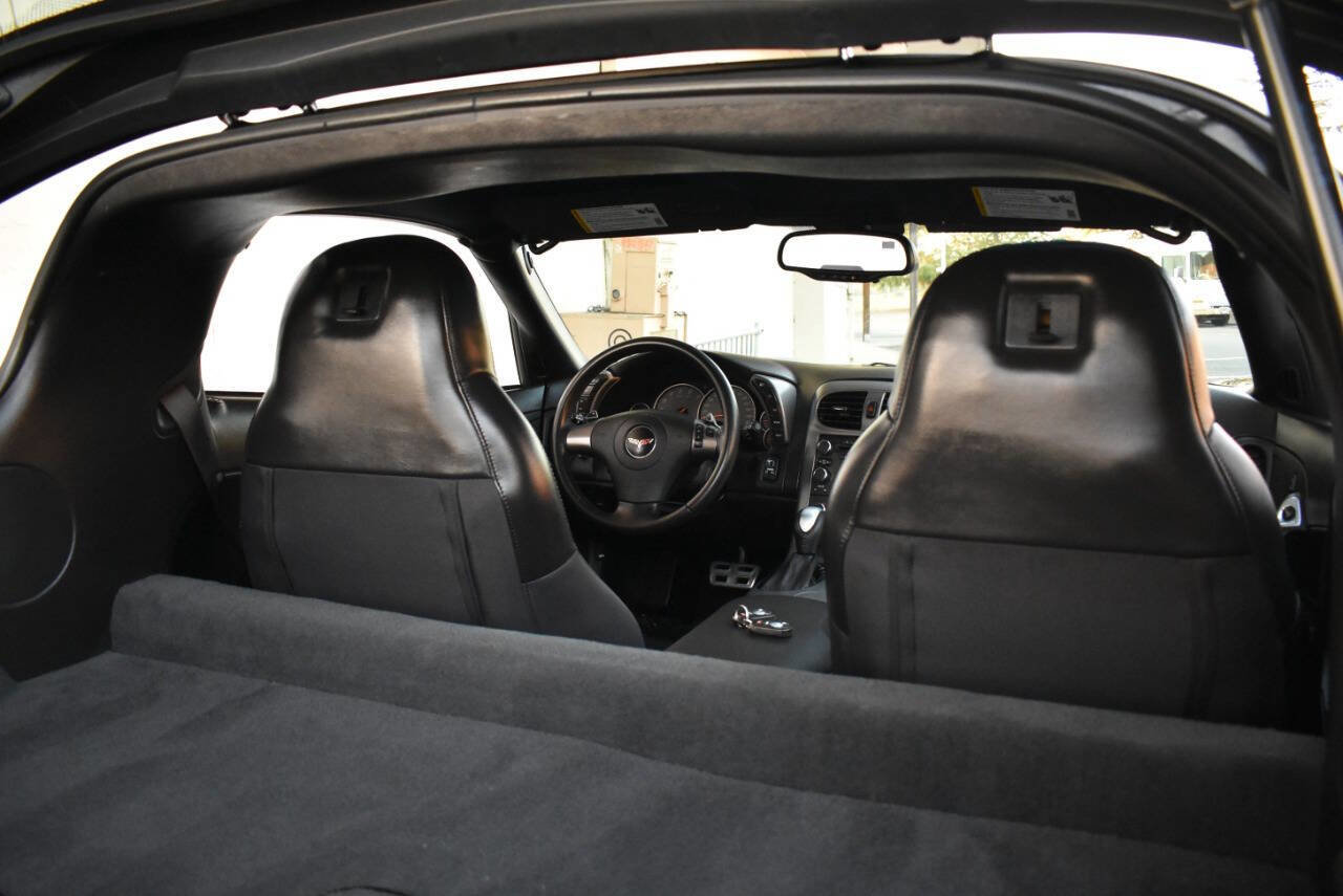 Used 2007 Chevrolet Corvette Base 2dr Coupe w/ Preferred Equipment Group image 39