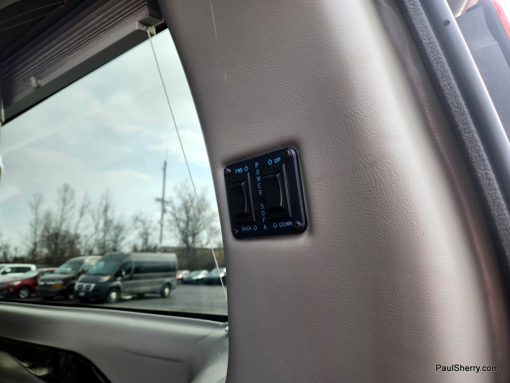 Used 2022 GMC Savana 2500 w/ Enhanced Convenience Package image 26