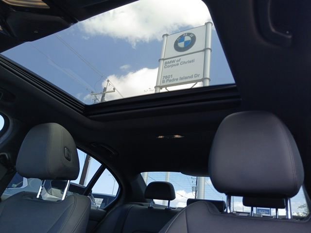 Used 2021 BMW 330e w/ Convenience Package image 28