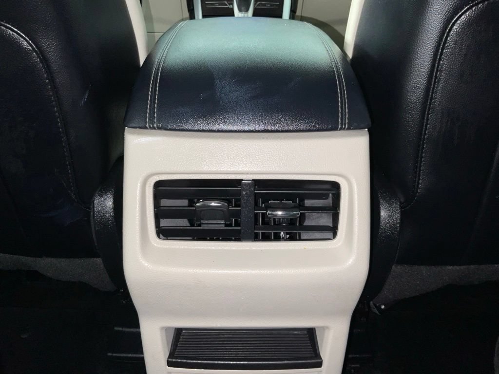 Used 2018 Ford Edge Titanium w/ Ford Safe & Smart Package FWD image 17