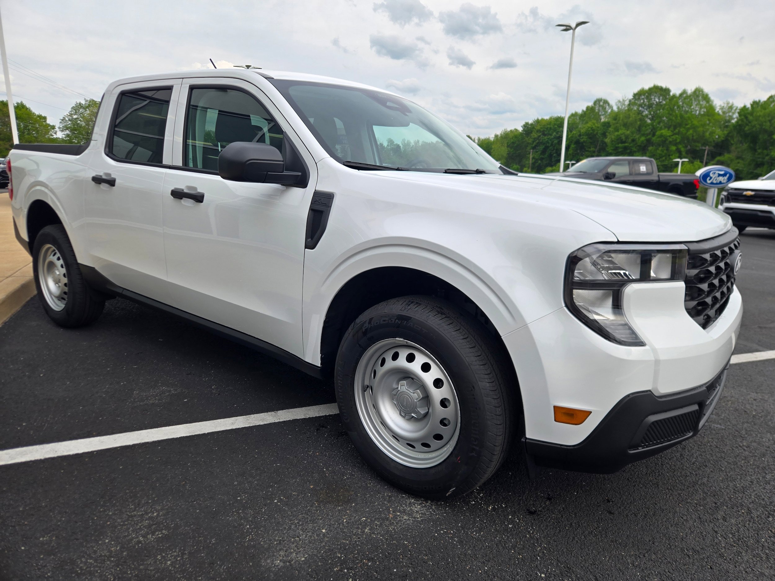New 2026 Ford Maverick XL FWD image 3