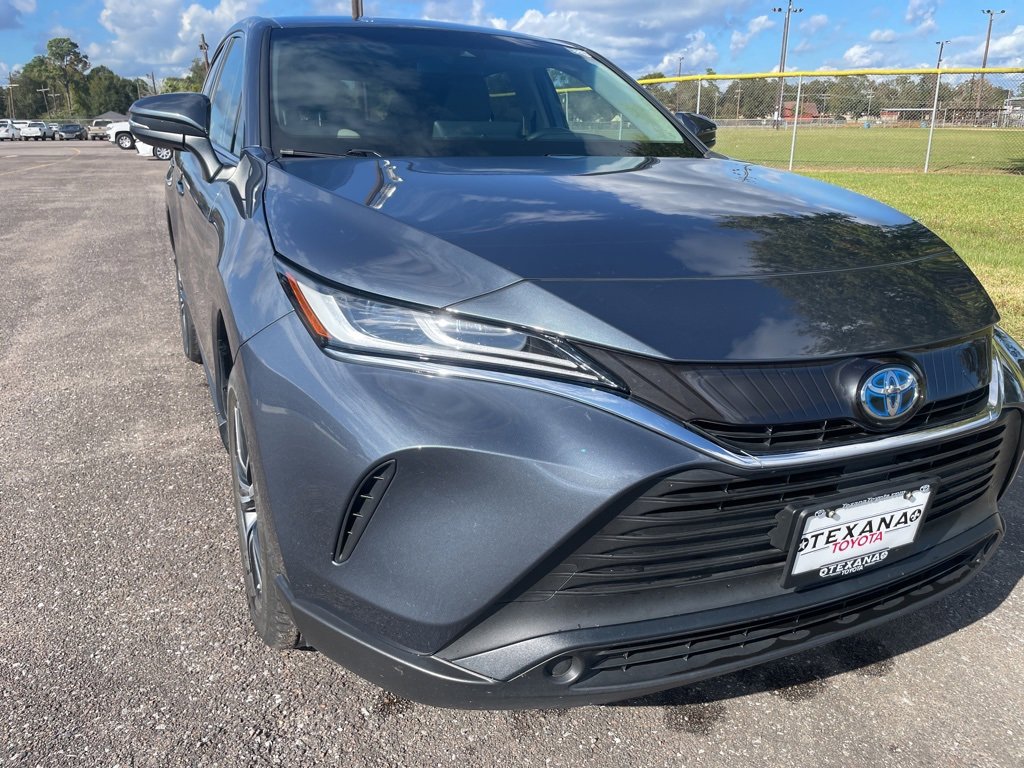 Used 2024 Toyota Venza LE image 9