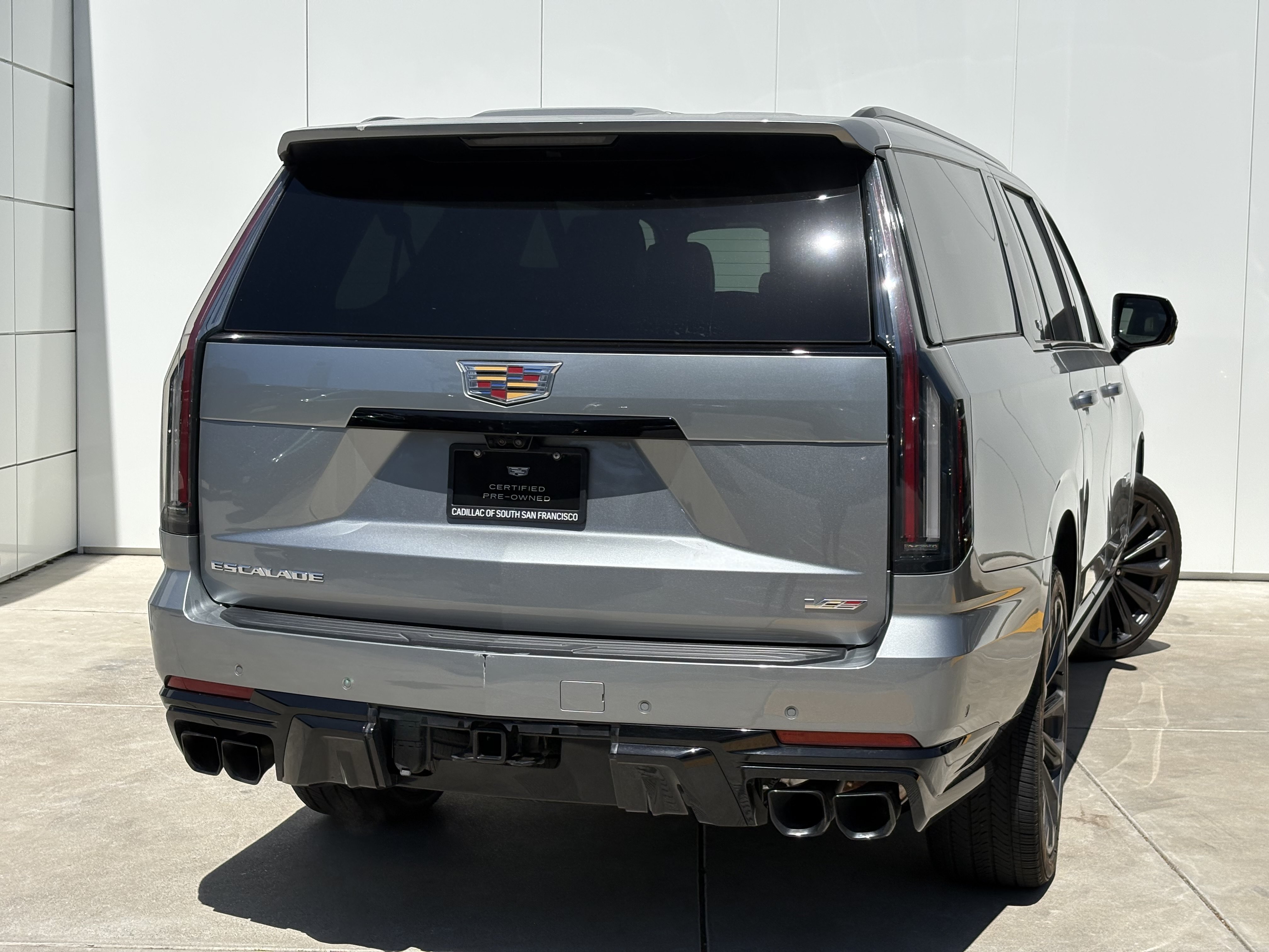 Certified 2025 Cadillac Escalade ESV V AWD/4WD image 6
