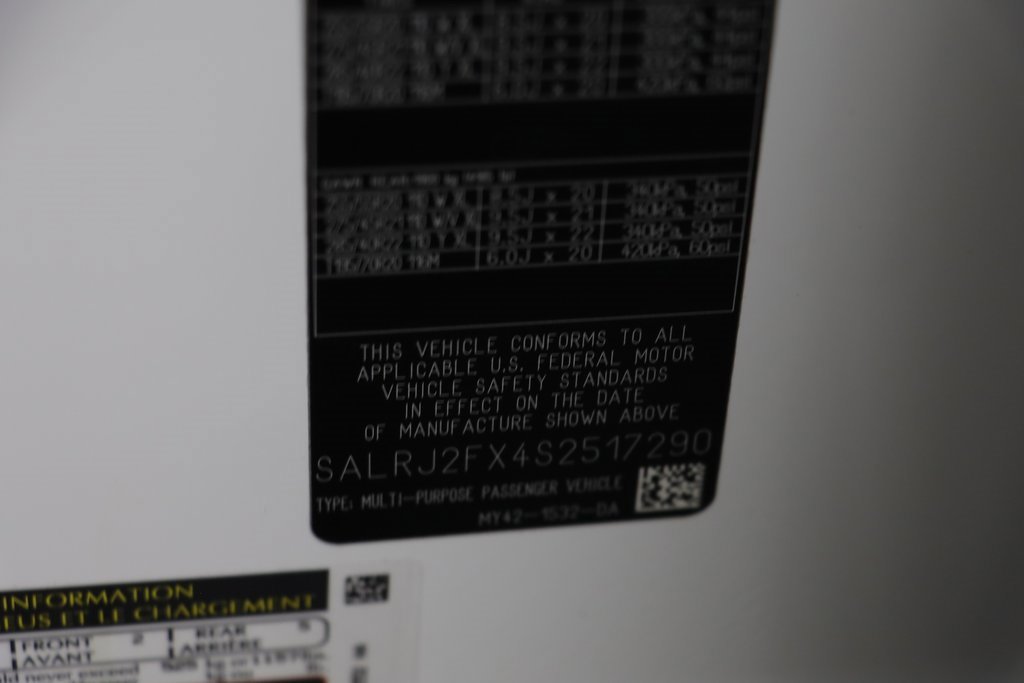 New 2025 Land Rover Discovery S image 24