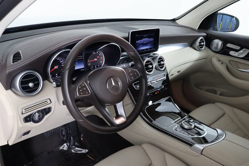 Used 2017 Mercedes-Benz GLC 300 image 7