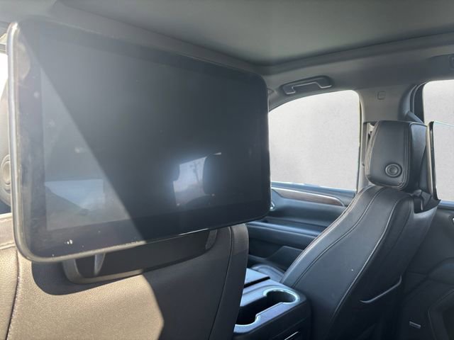 Used 2023 Chevrolet Tahoe High Country w/ Advanced Technology Package image 16