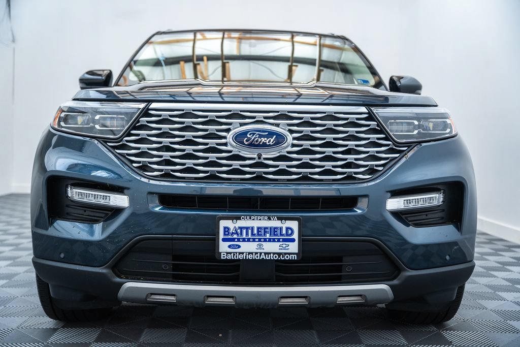 Certified 2024 Ford Explorer Platinum w/ Technology Package AWD/4WD image 2