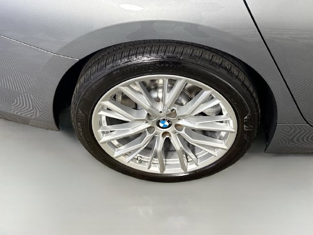 Used 2024 BMW 330i Sedan w/ Convenience Package RWD image 32