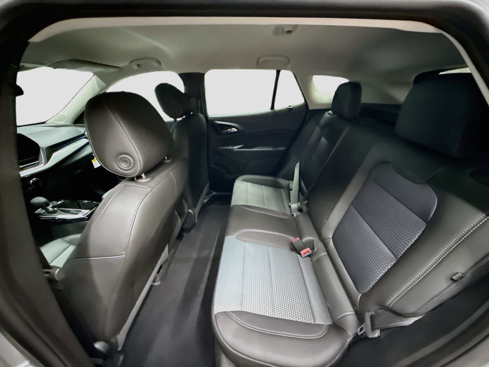 New 2026 Chevrolet Trax LT w/ Driver Confidence Package FWD image 27