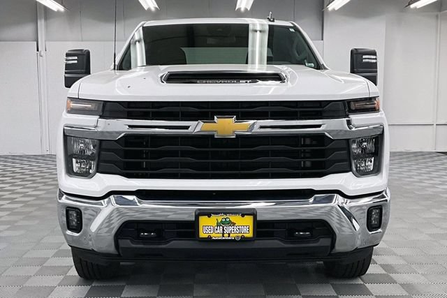 Used 2025 Chevrolet Silverado 2500 LT w/ Convenience Package AWD/4WD image 4