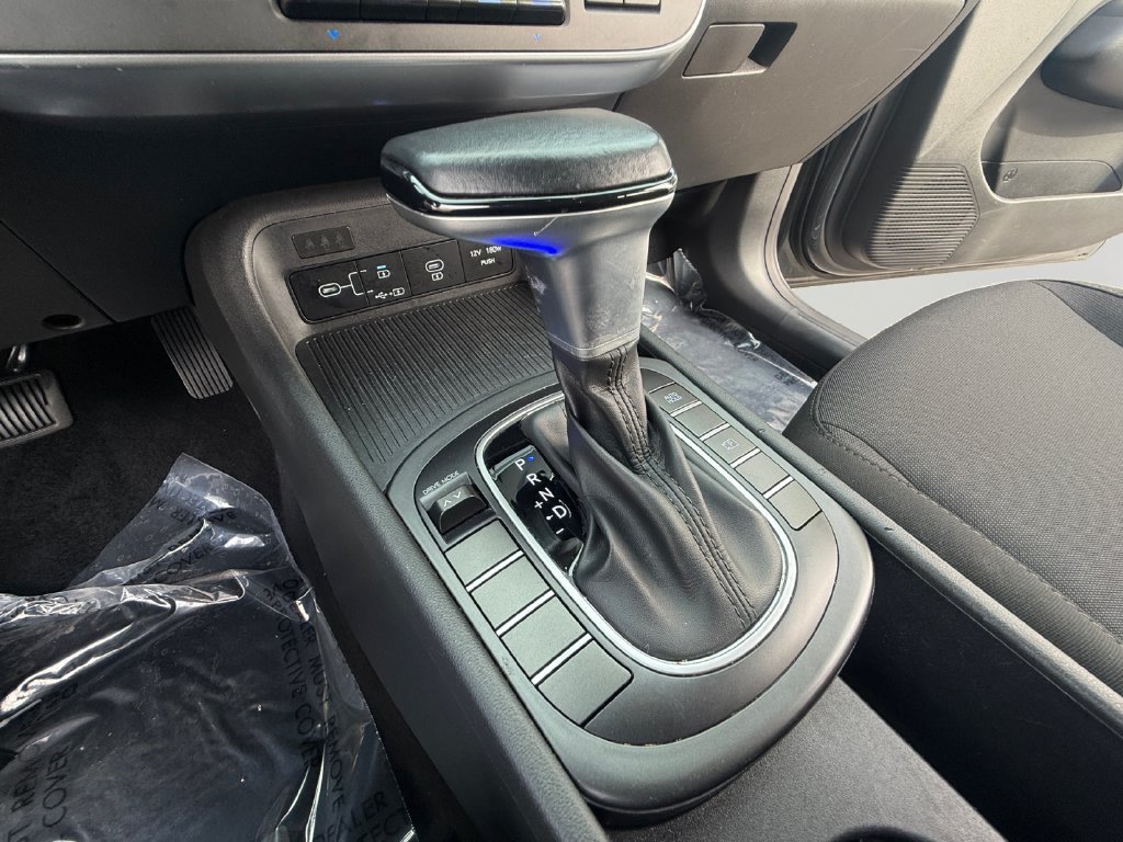 Used 2025 Hyundai Kona SEL FWD image 18