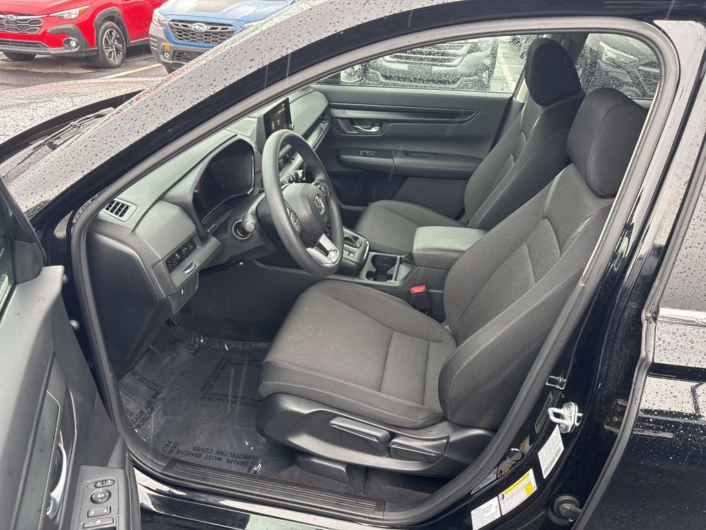 Used 2025 Honda CR-V LX image 9