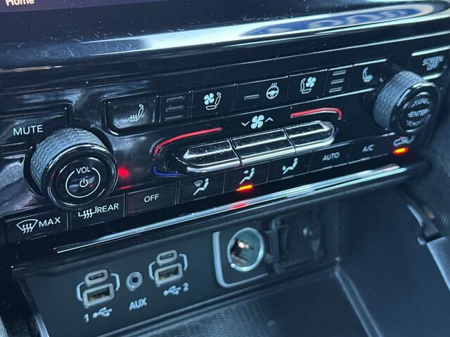 Used 2024 Jeep Grand Cherokee L Limited w/ Luxury Tech Group II image 26