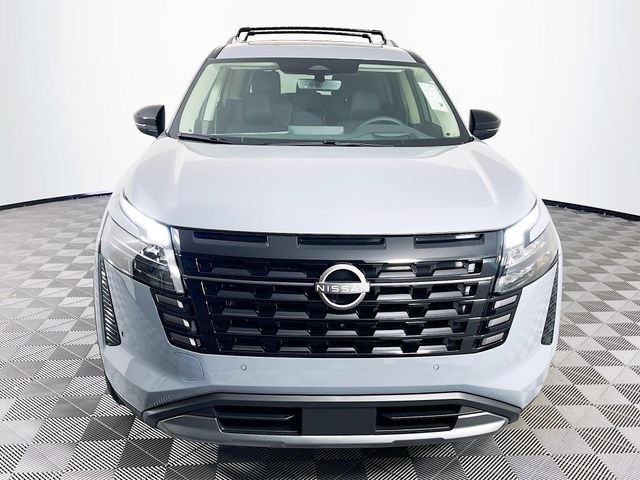 New 2026 Nissan Pathfinder Platinum w/ Cargo Package FWD image 3