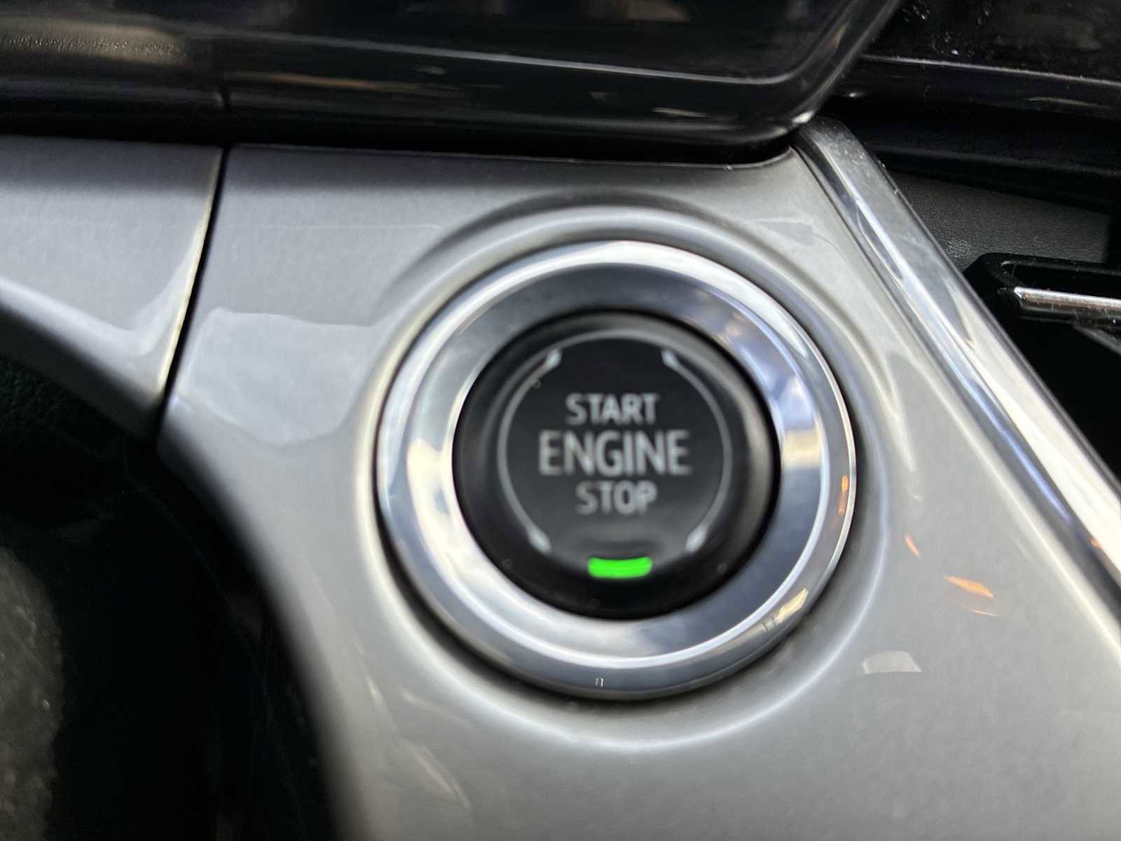 Certified 2024 Chevrolet Trax LT w/ Driver Confidence Package image 16