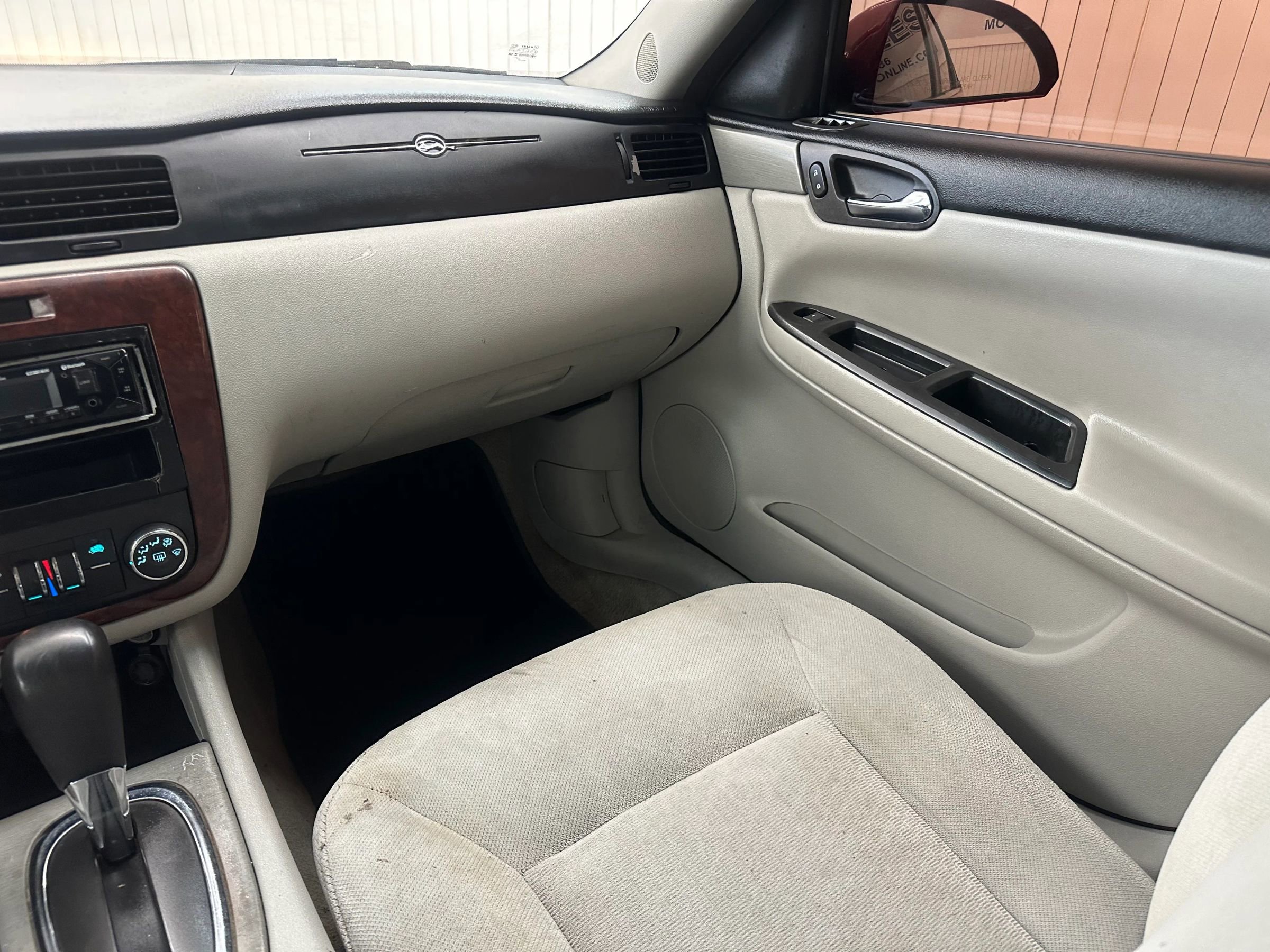Used 2007 Chevrolet Impala LT FWD image 16