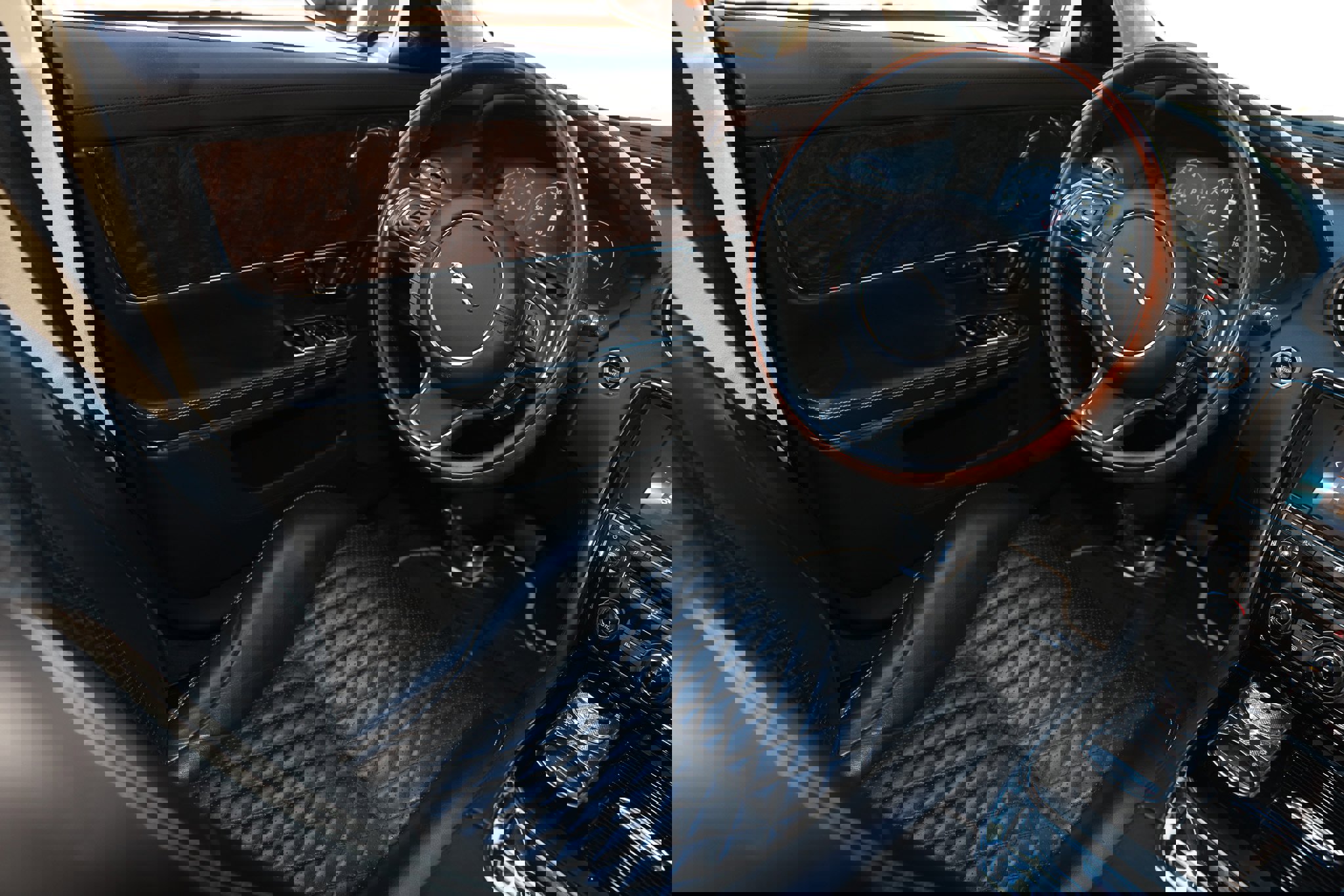 Used 2017 Jaguar XJ L Portfolio image 25