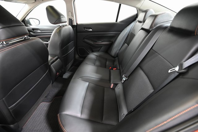 Used 2020 Nissan Altima 2.5 SR w/ Premium Package image 8