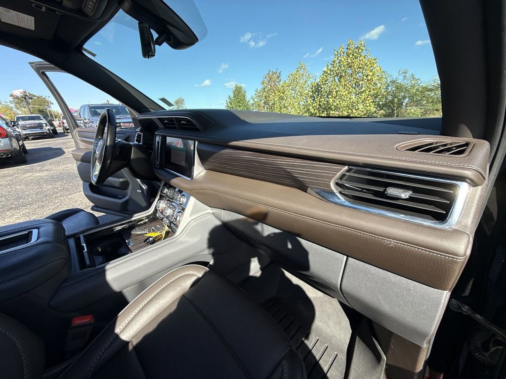 Certified 2021 GMC Yukon XL Denali w/ Denali Premium Package image 36
