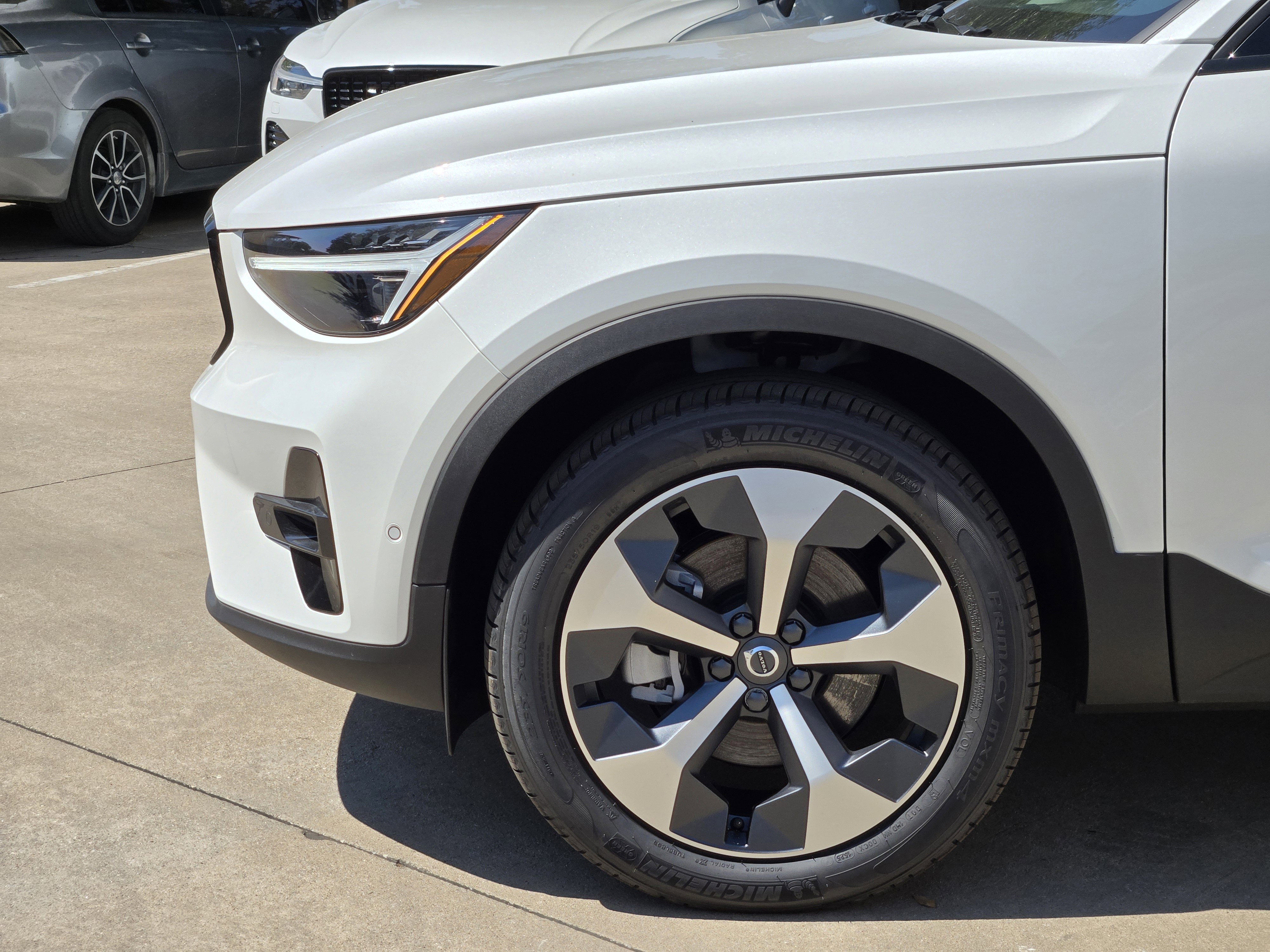 New 2026 Volvo XC40 B5 Plus w/ Protection Package Premier image 11