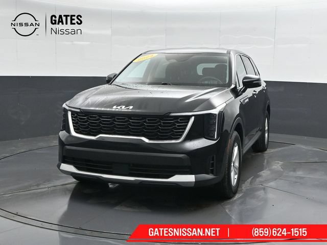 Used 2024 Kia Sorento LX FWD image 5
