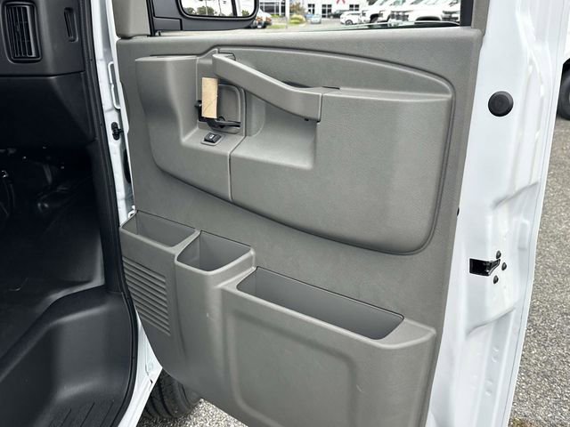 New 2025 Chevrolet Express 2500 Work Van w/ Driver Convenience Package image 19