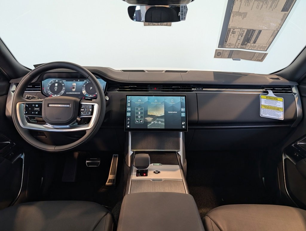 New 2025 Land Rover Range Rover SE image 14