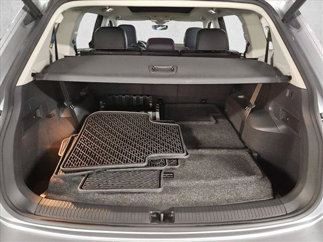 Used 2021 Volkswagen Tiguan SEL FWD image 6
