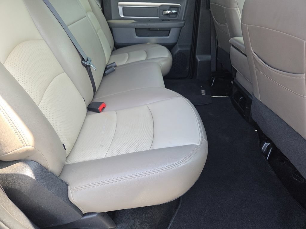 Used 2016 RAM 2500 SLT w/ Luxury Group AWD/4WD image 9