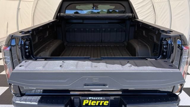 Used 2025 GMC Sierra EV Denali AWD/4WD image 4
