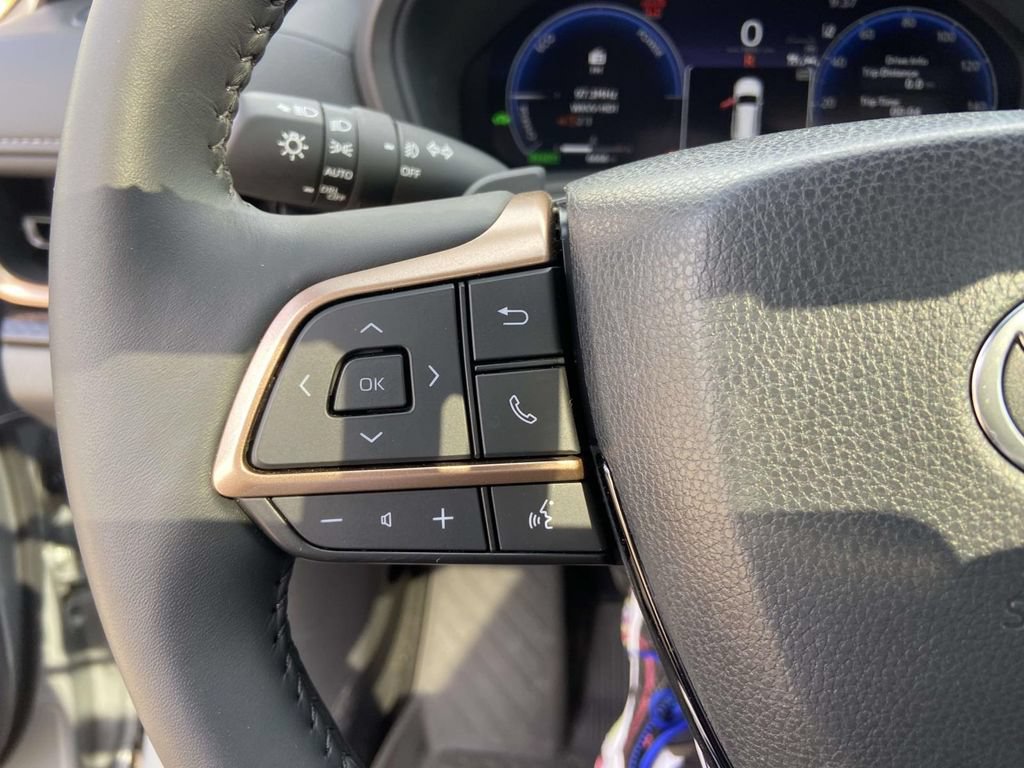 Used 2026 Toyota Grand Highlander AWD Hybrid image 36