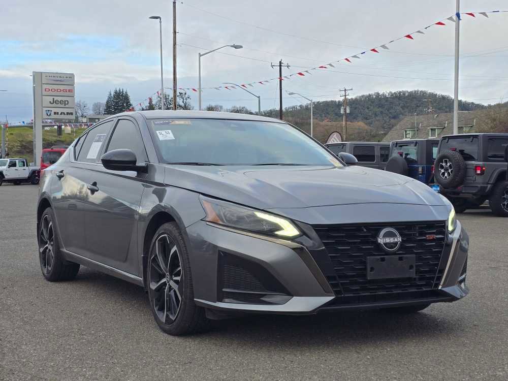 Used 2023 Nissan Altima 2.5 SR image 4