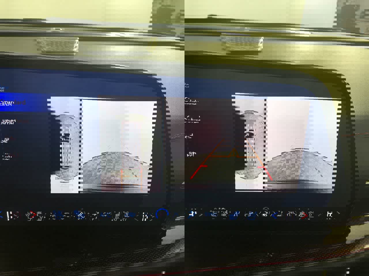 Used 2024 Chevrolet Traverse RS image 18