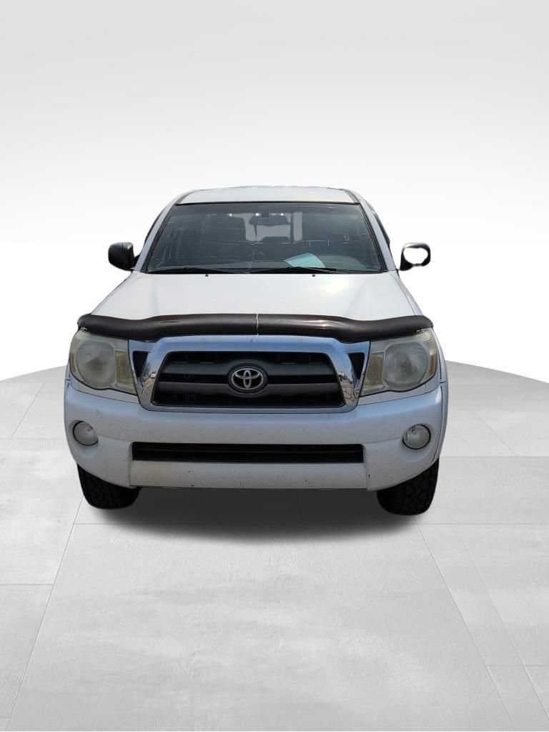 Used 2010 Toyota Tacoma PreRunner image 3