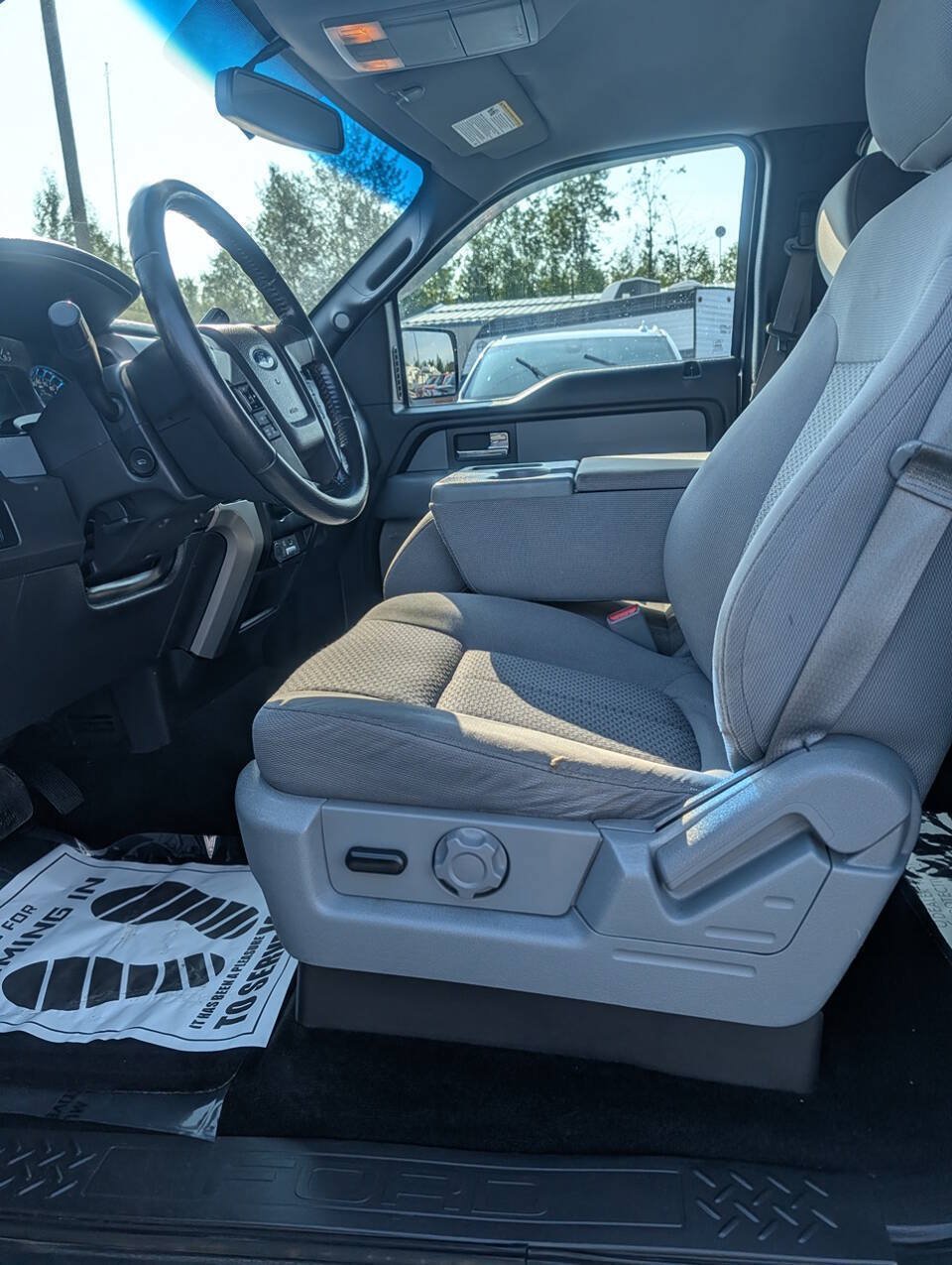 Used 2012 Ford F150 XLT w/ XLT Convenience Pkg AWD/4WD image 12