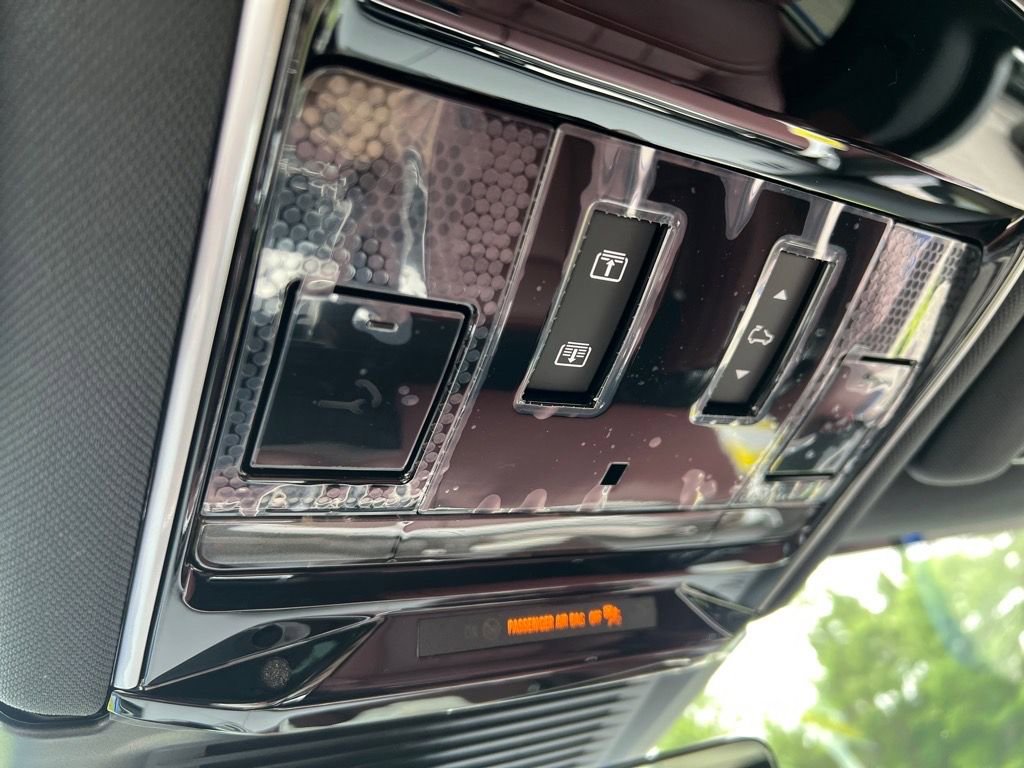 New 2025 Land Rover Range Rover SE image 20
