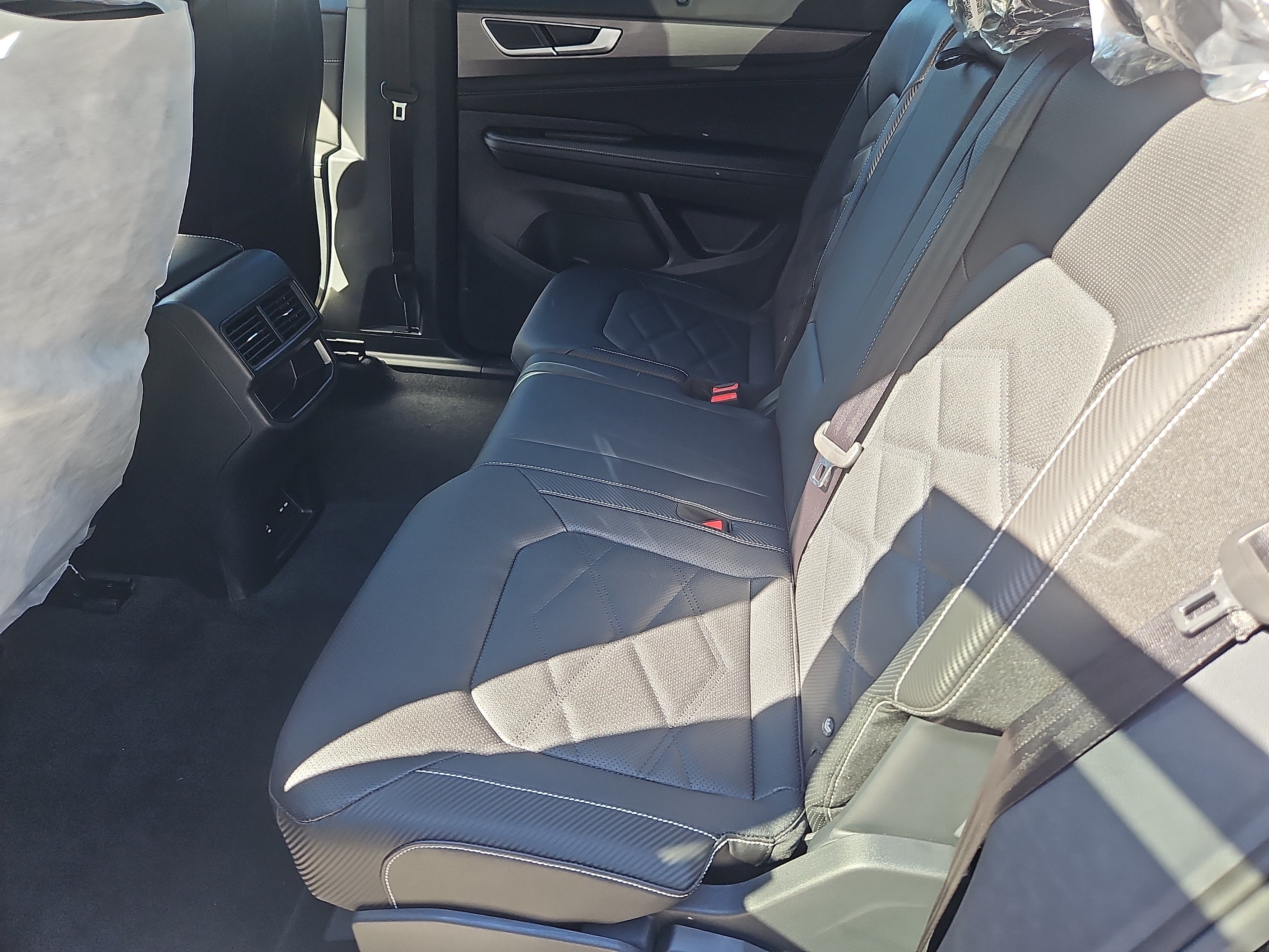 New 2026 Volkswagen Atlas Cross Sport SE AWD/4WD image 19