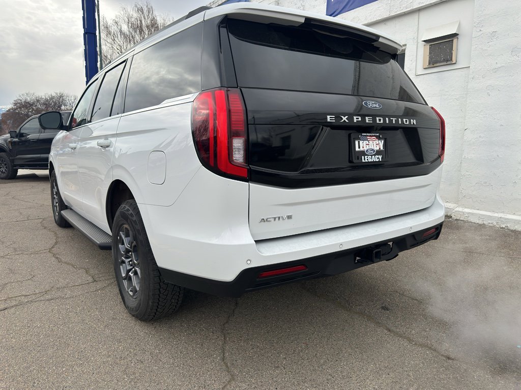 Used 2025 Ford Expedition Active image 5