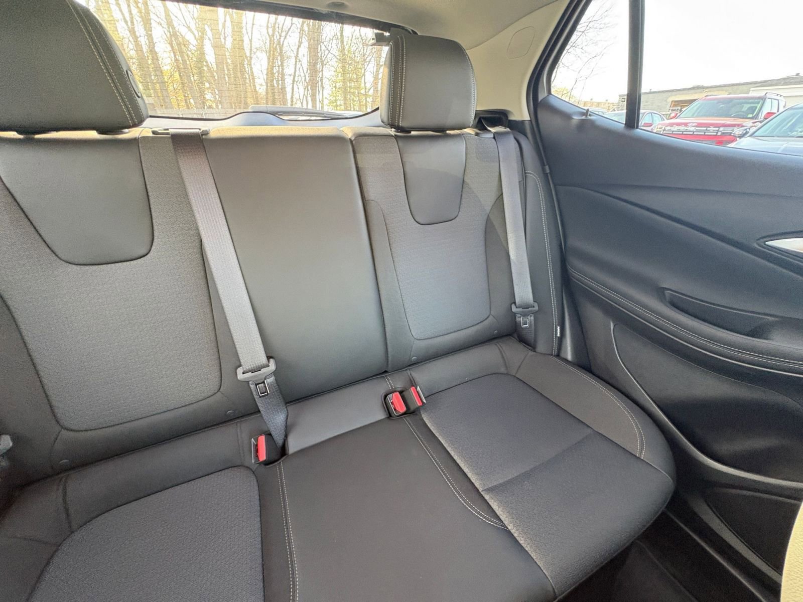 Used 2025 Buick Encore GX Preferred image 35