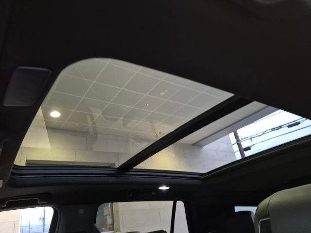 Used 2021 Cadillac Escalade Sport w/ Driver Assist Tech Package image 19