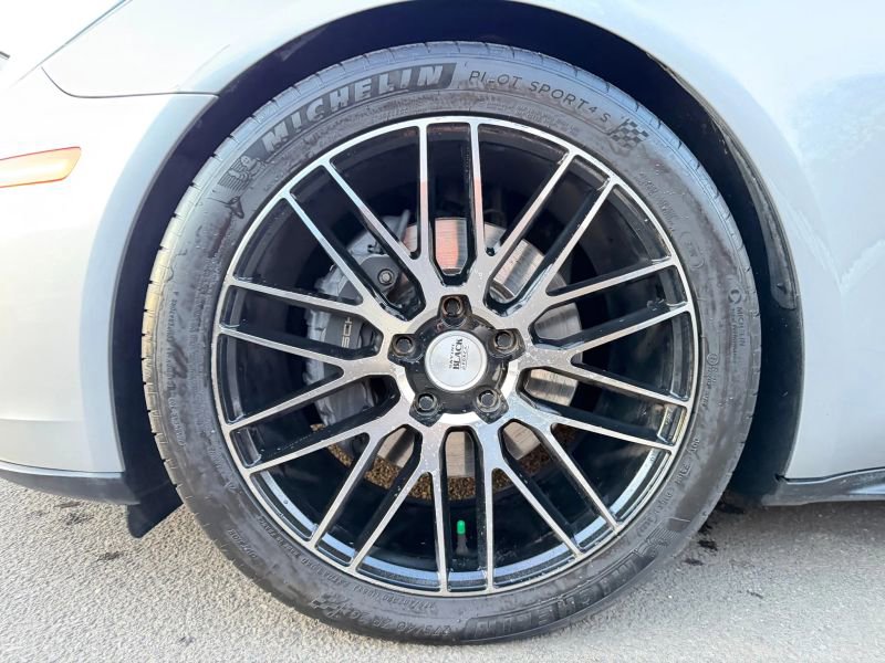 Used 2018 Porsche Panamera 4 w/ Premium Package image 37
