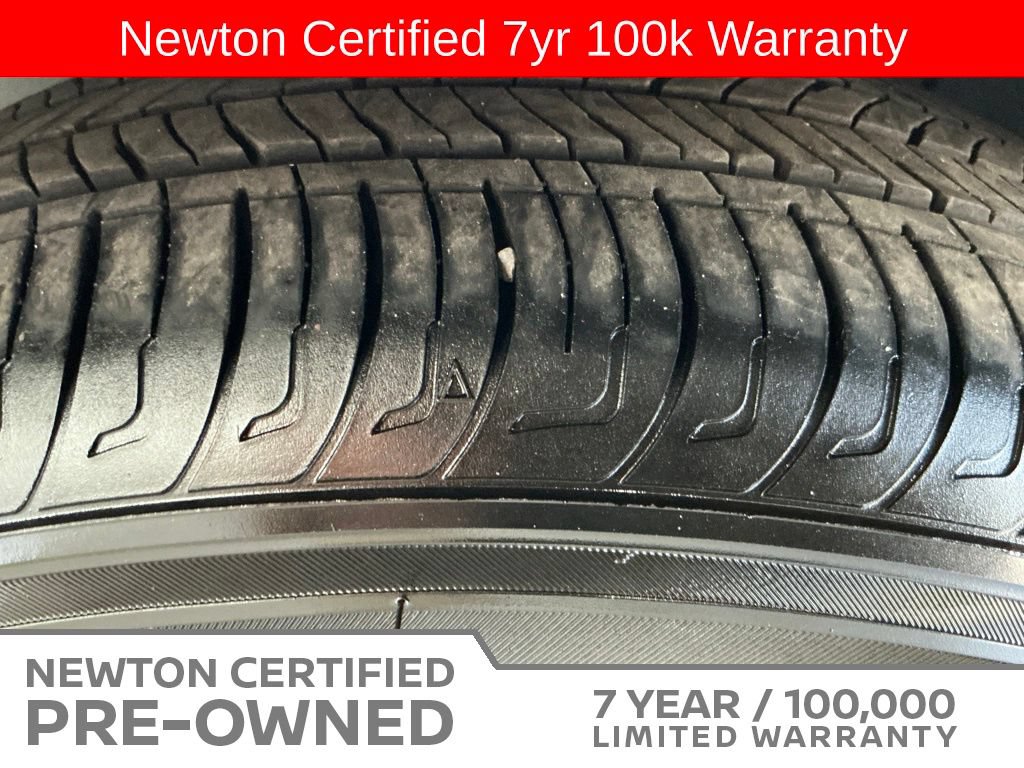 Used 2025 Nissan Versa S w/ Trunk Package FWD image 41