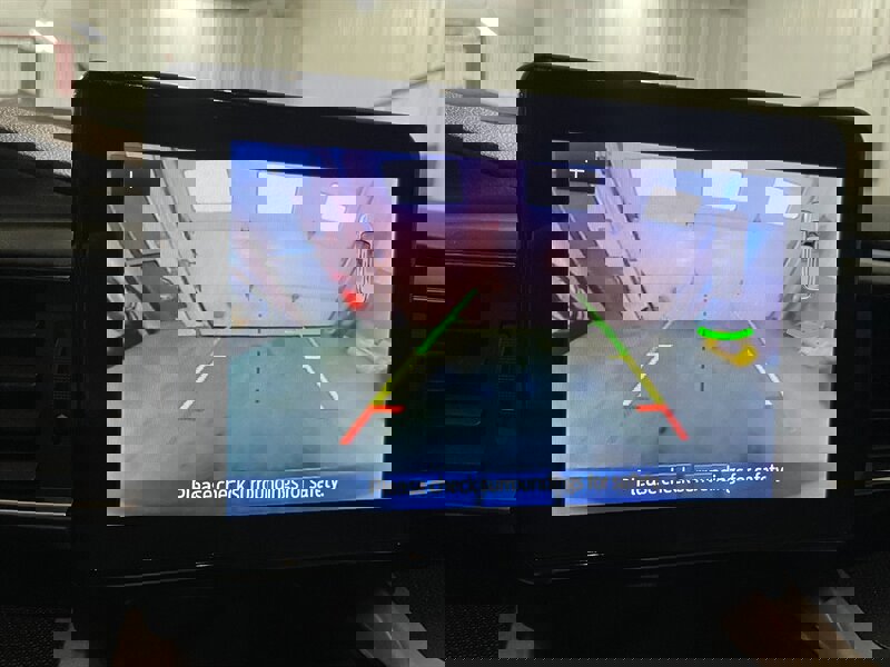 Used 2022 Ford Explorer 4WD w/ Class IV Trailer Tow Package image 17