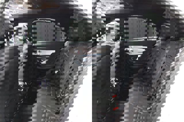 Used 2015 Mercedes-Benz C 400 4MATIC image 30