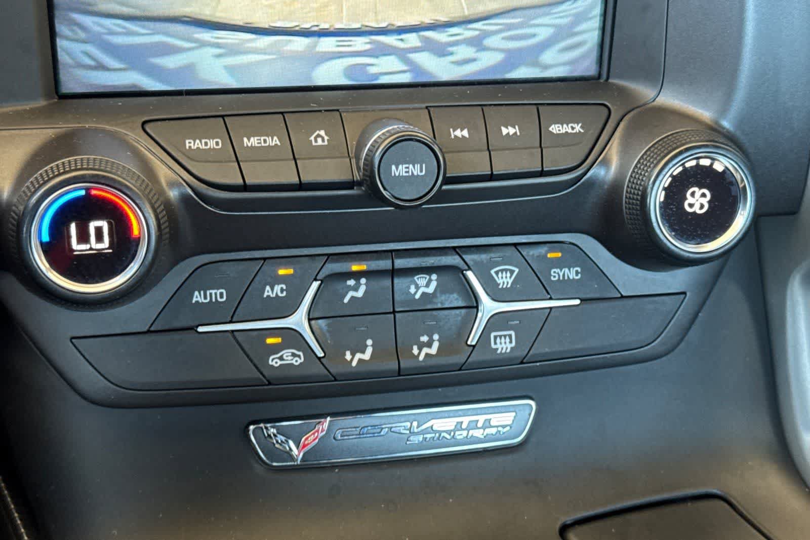 Used 2019 Chevrolet Corvette Stingray Coupe w/ Carbon Flash Badge Package RWD image 19