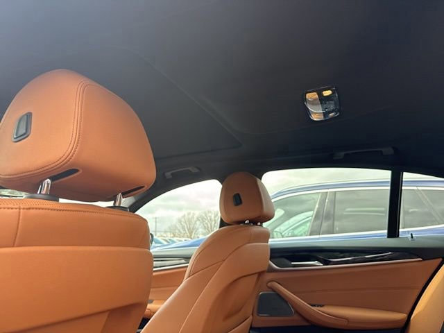 Used 2021 BMW 530i xDrive w/ Premium Package image 17