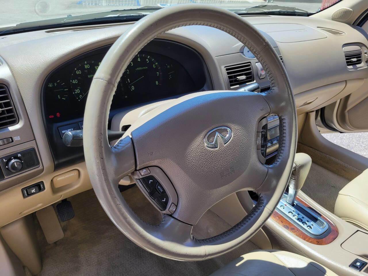 Used 2001 INFINITI I30 image 24