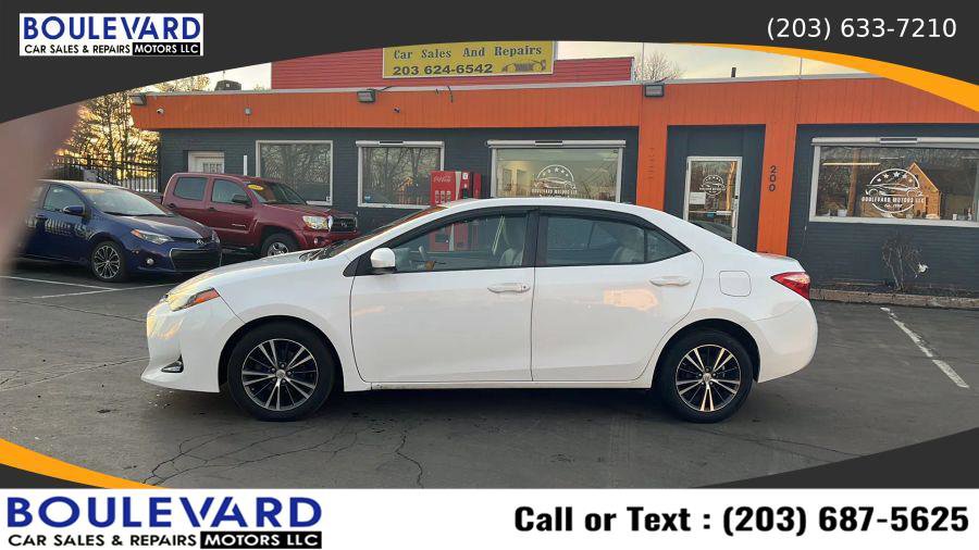 Used 2017 Toyota Corolla LE w/ LE Premium Package w/Moonroof image 8